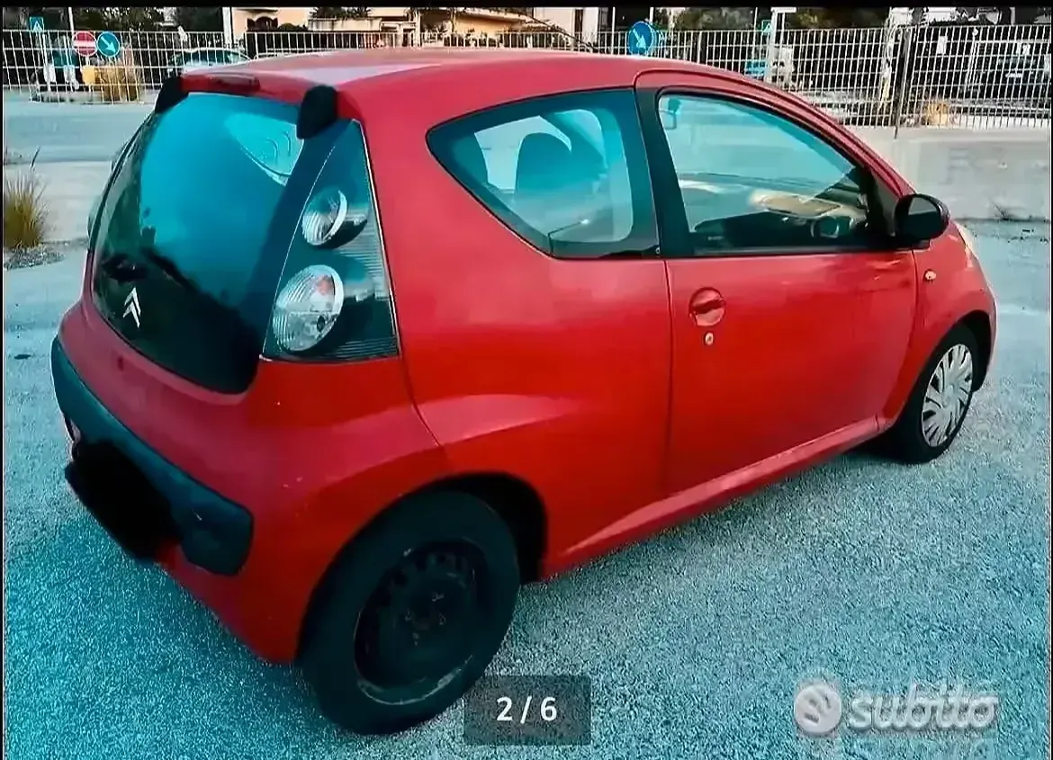 Usado Citroën C1 68 CV (50 kW) 2008 Rojo Utilitario