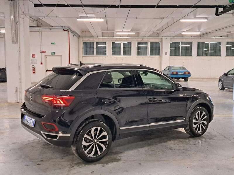 Usata VW T-Roc Style 116 CV (85 kW) 2024 Deep black perlato (2t2t) SUV