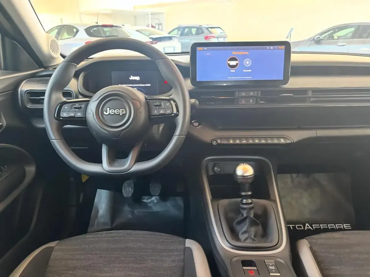 Usata Jeep Avenger Longitude 101 CV (74 kW) 2025 Grigio SUV