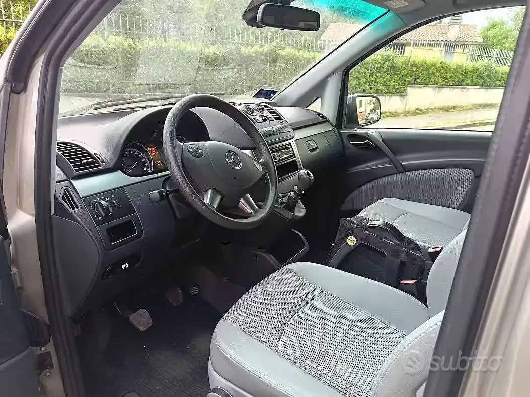 Usata Mercedes Viano 163 CV (119 kW) 2012 Grigio Monovolume