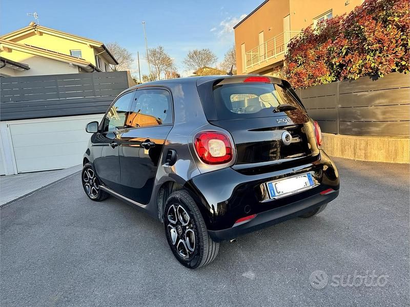 Usata Smart ForFour Prime 2018 Nero Utilitaria
