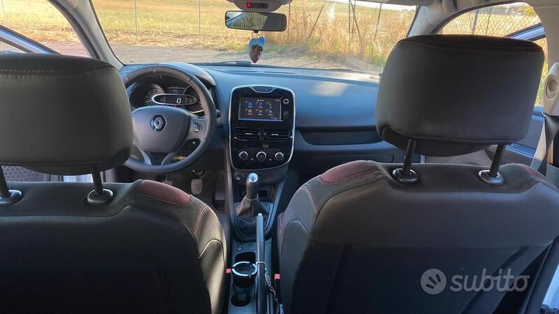 Bianco Usata 2015 Renault Clio IV Due volumi | 4800 € (Super prezzo) - Immagine 1/4