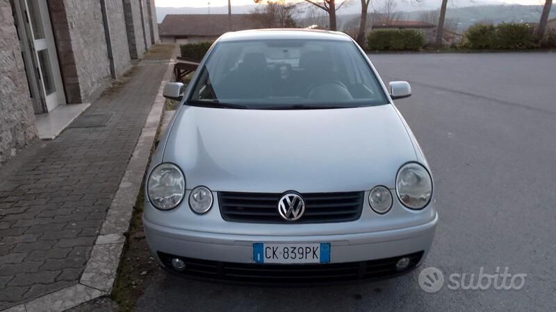 Usata VW Polo 75 CV (55 kW) 2005 Grigio Utilitaria