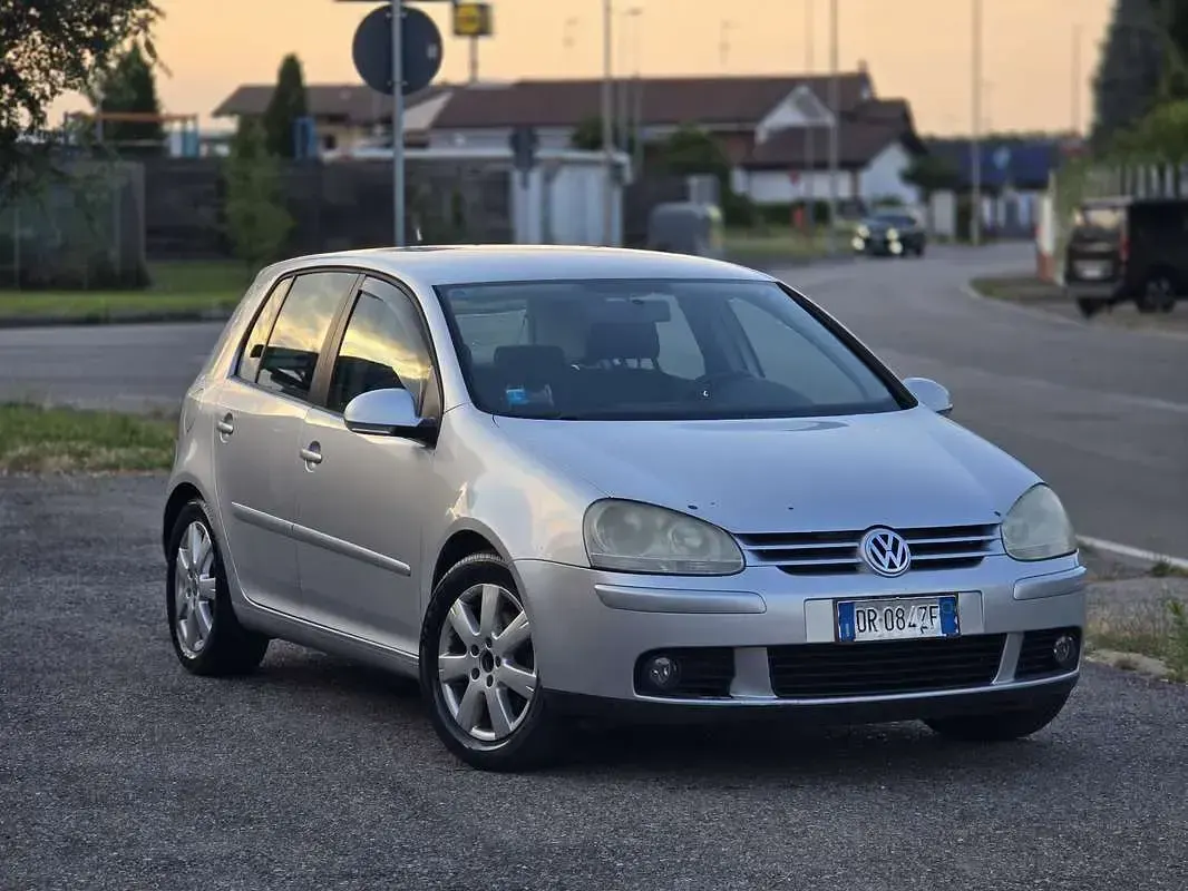 Usata VW Golf VI 102 CV (75 kW) 2008 Utilitaria