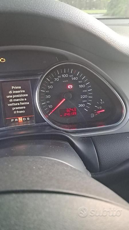 Usata Audi Q7 233 CV (171 kW) 2006 Nero SUV