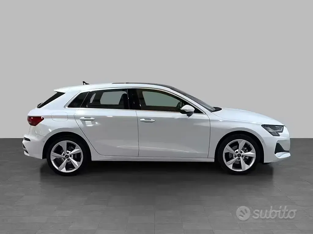 Usata Audi A3 Advanced 116 CV (85 kW) 2025 Bianco ghiacciaio metallizzato Berlina