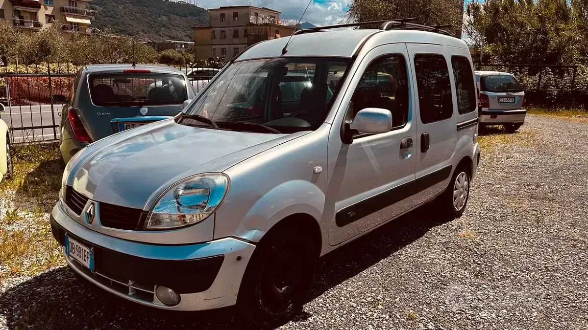 Usata Renault Kangoo Luxe 84 CV (61 kW) 2006 Grigio Monovolume