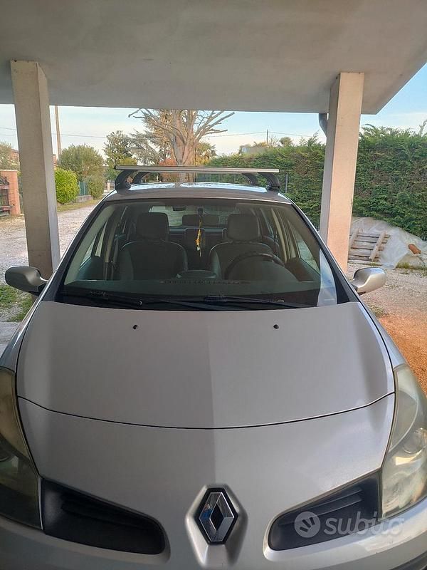 Usata Renault Clio III 75 CV (55 kW) 2008 Grigio Utilitaria