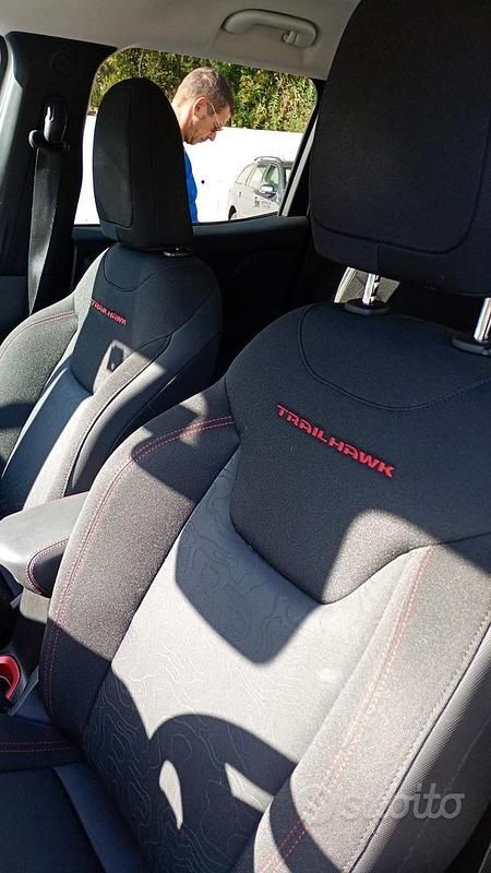 Usata Jeep Renegade 170 CV (125 kW) 2016 Grigio SUV