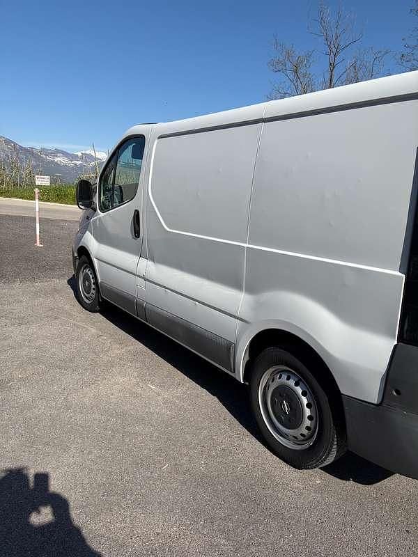 Usata Opel Vivaro 114 CV (83 kW) 2008 Bianco Monovolume
