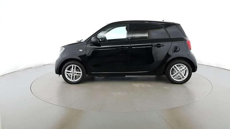 Usata Smart ForFour Electric Drive Pure 41 kW (56 CV) 2022 Nero brillante Berlina