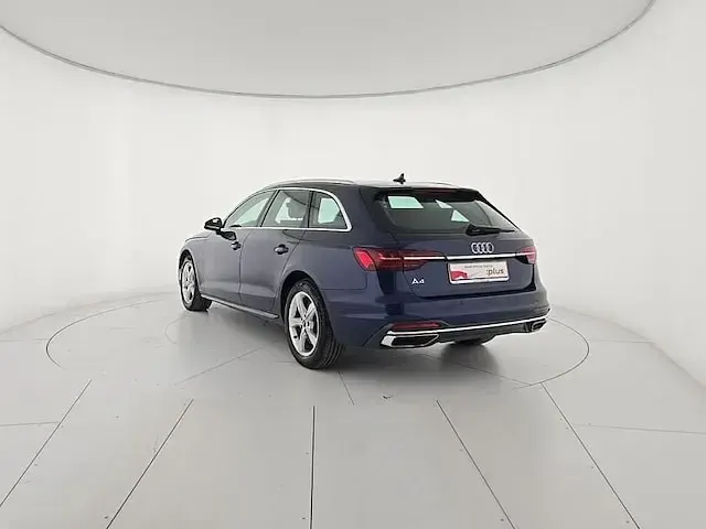 Usata Audi A4 Advanced Plus 163 CV (119 kW) 2024 Blu navarra metallizzato Station wagon