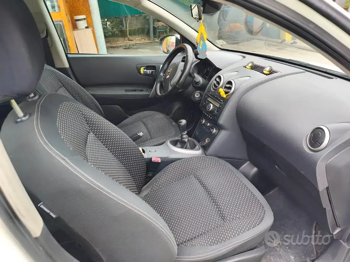 Usata Nissan Qashqai 106 CV (77 kW) 2008 Bianco SUV