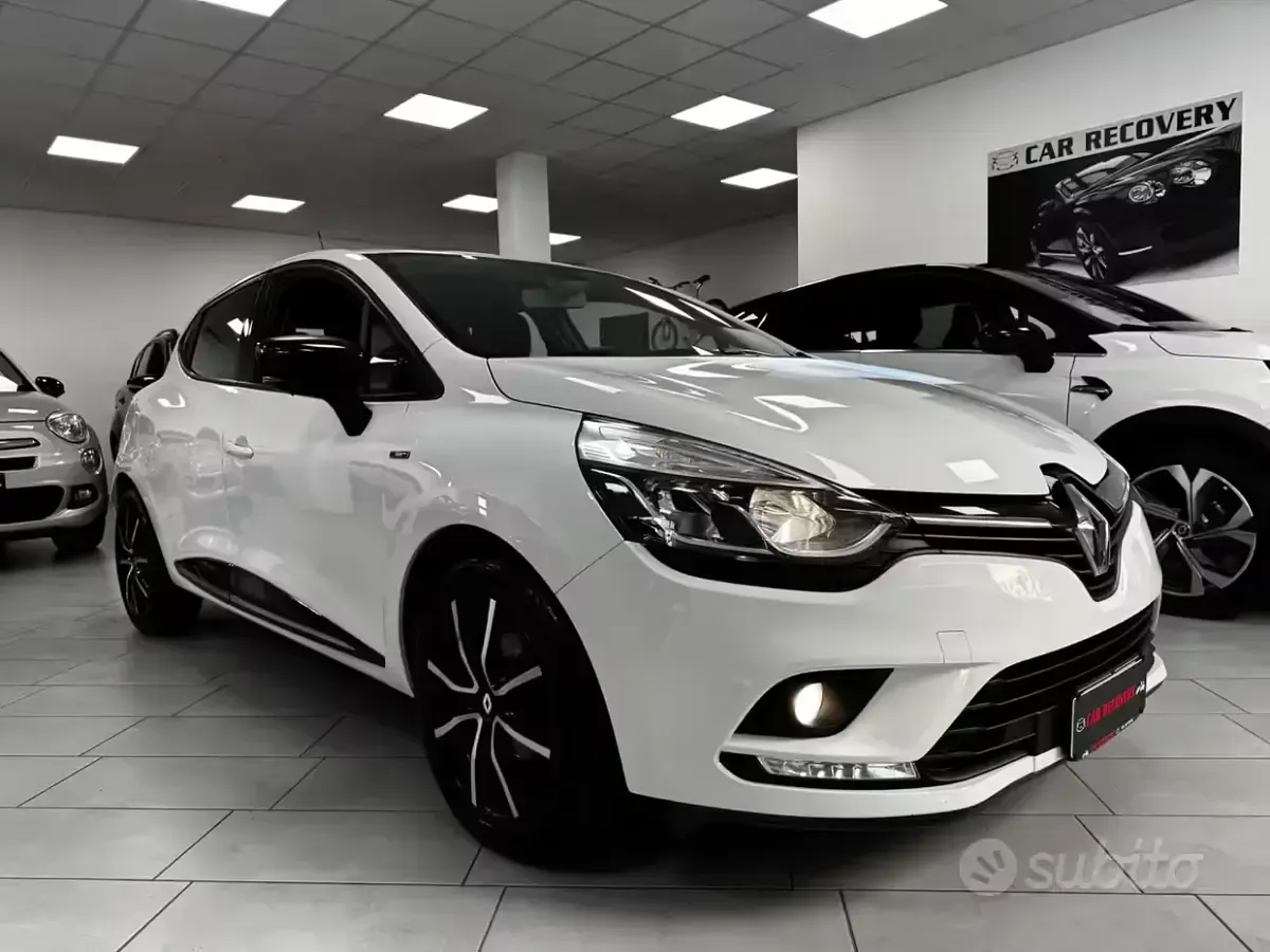 Second-hand Renault Clio IV Life 75 CP (55 kW) 2019 Alb Berlinǎ