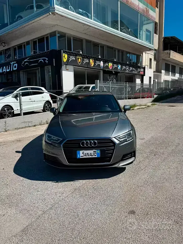 Usata Audi A3 S-Line 116 CV (85 kW) 2018 Grigio Berlina