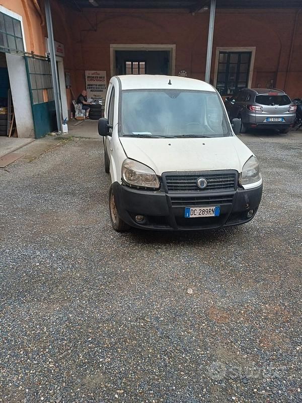 Bianco Usata 2007 Fiat Doblò Dynamic Monovolume | 3000 € (Ottimo prezzo) - Immagine 1/4