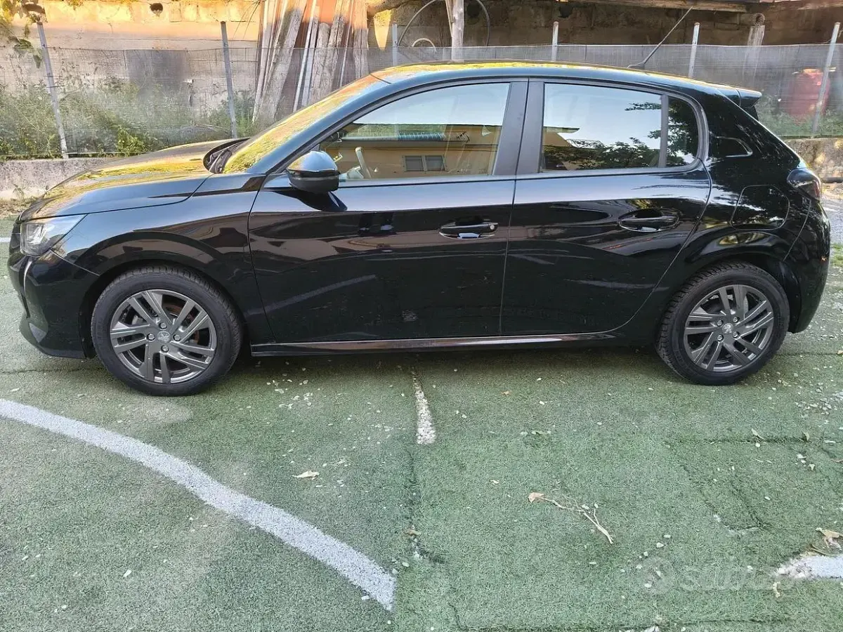Usata Peugeot 208 75 CV (55 kW) 2021 Nero Utilitaria