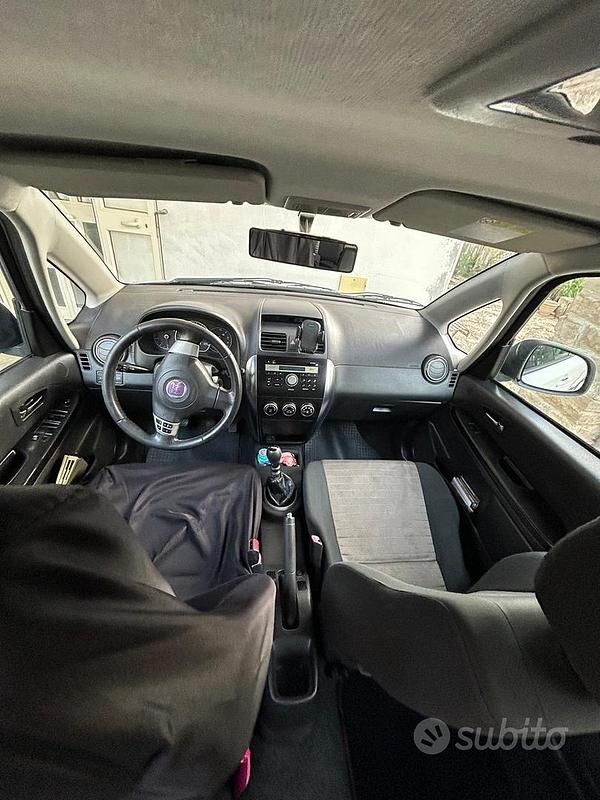 Usata Fiat Sedici 120 CV (88 kW) 2009 Bianco SUV