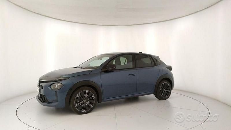 Usata Lancia Ypsilon 101 CV (74 kW) 2025 Blu Utilitaria