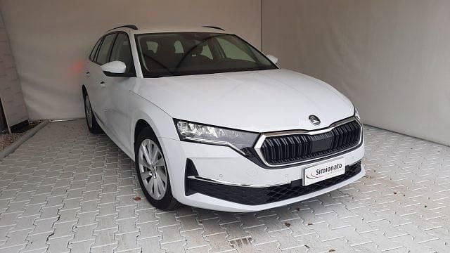 Usata Skoda Octavia Selection 150 CV (110 kW) 2024 Bianco Station wagon