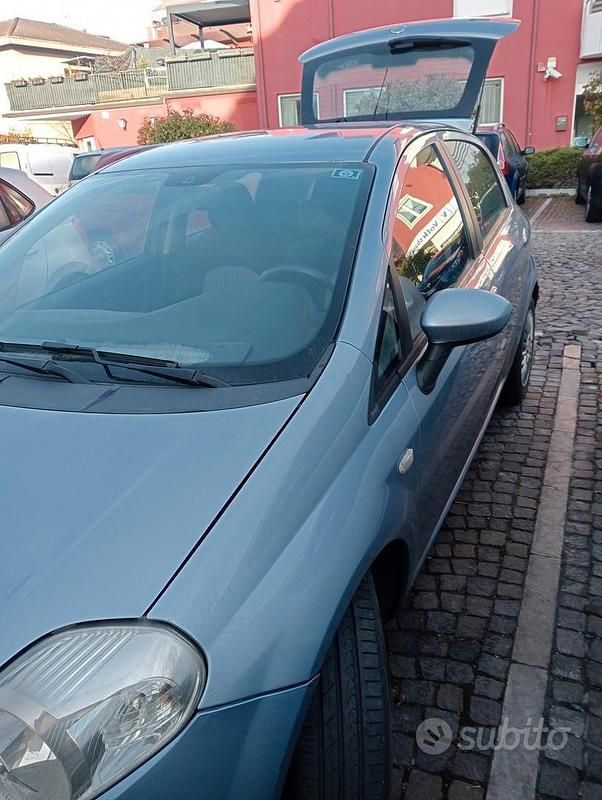 Usata Fiat Punto 2005 Blu Utilitaria