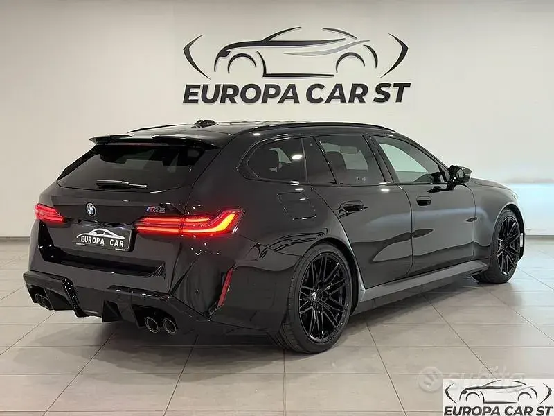Usata BMW M5 Efficient Dynamics 727 CV (534 kW) 2025 Nero Station wagon