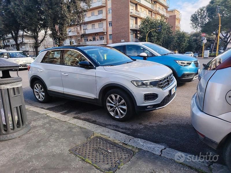 Usata VW T-Roc 150 CV (110 kW) 2022 Grigio SUV