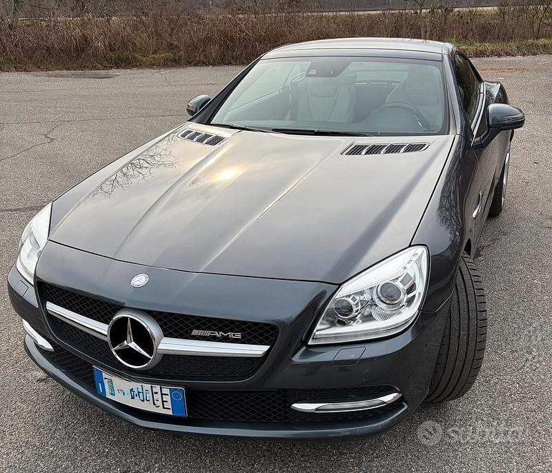 Usata Mercedes SLK200 184 CV (135 kW) 2013 Grigio Cabrio