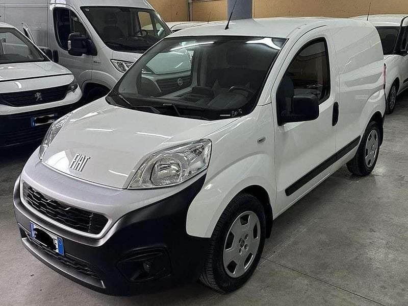 Bianco Usata 2023 Fiat Fiorino Monovolume | 9290 € (Ottimo prezzo) - Immagine 1/4