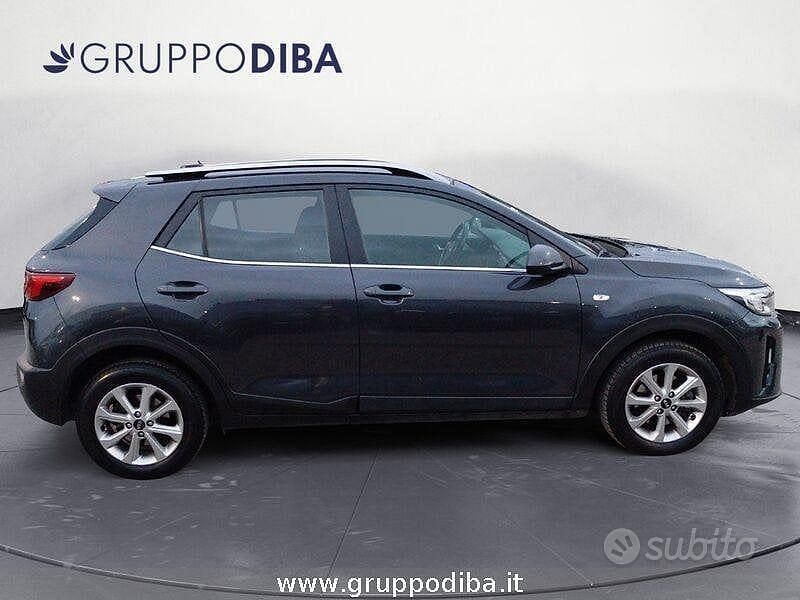 Usata Kia Stonic 110 CV (80 kW) 2018 Grigio SUV