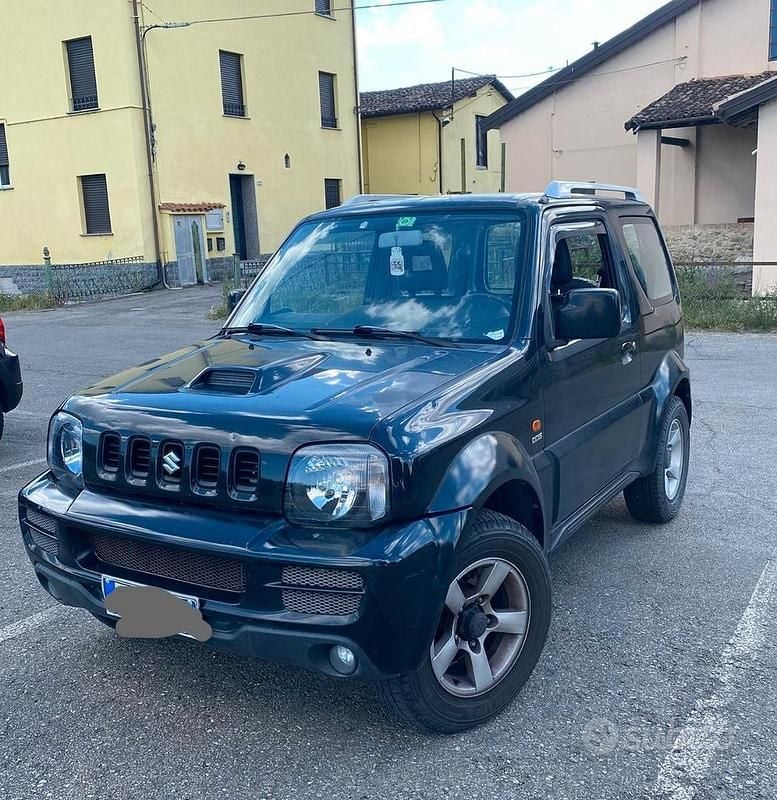 Nero Usata 2007 Suzuki Jimny SUV | 8900 € (Cara) - Immagine 1/4