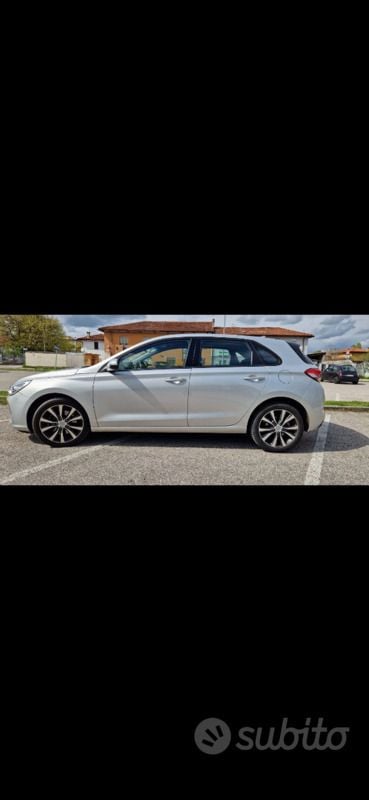 Usata Hyundai i30 2017 Grigio Berlina