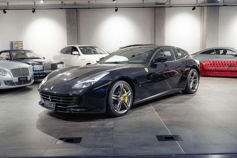 Usata Ferrari GTC4Lusso 689 CV (506 kW) 2020 Nero Station wagon
