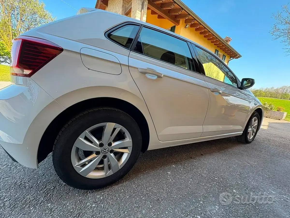 Usata VW Polo 80 CV (58 kW) 2019 Bianco Utilitaria