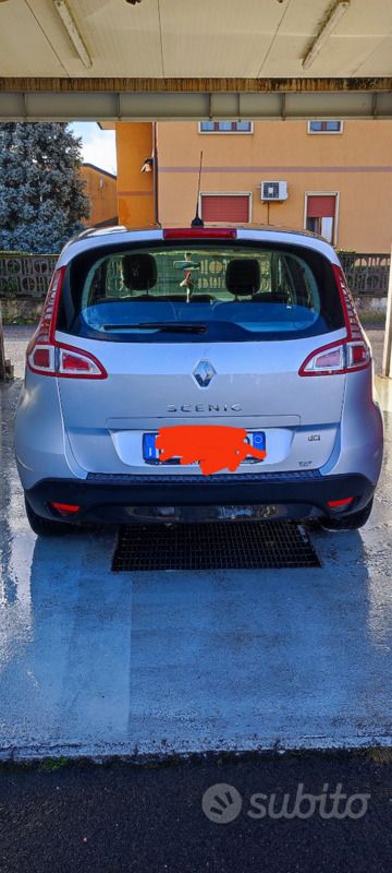 Usata Renault Scénic III 110 CV (80 kW) 2009 Grigio Monovolume