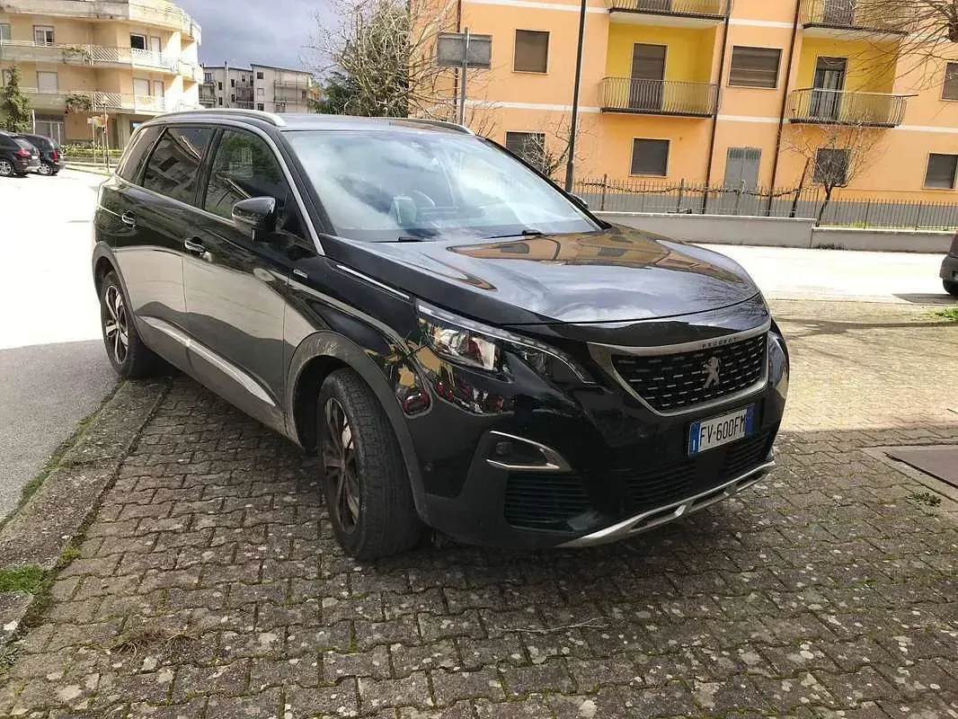 Usata Peugeot 5008 GT-line 131 CV (96 kW) 2019 Nero SUV