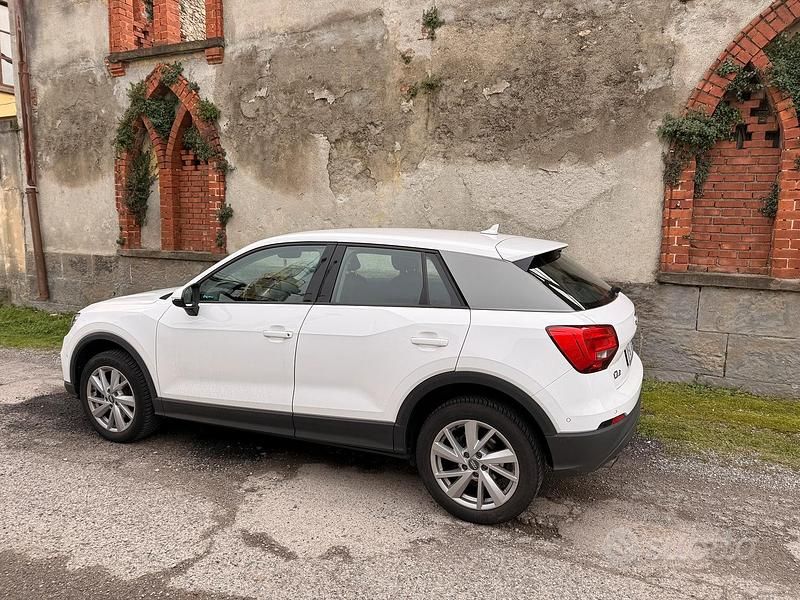Usata Audi Q2 Business 150 CV (110 kW) 2016 Bianco SUV