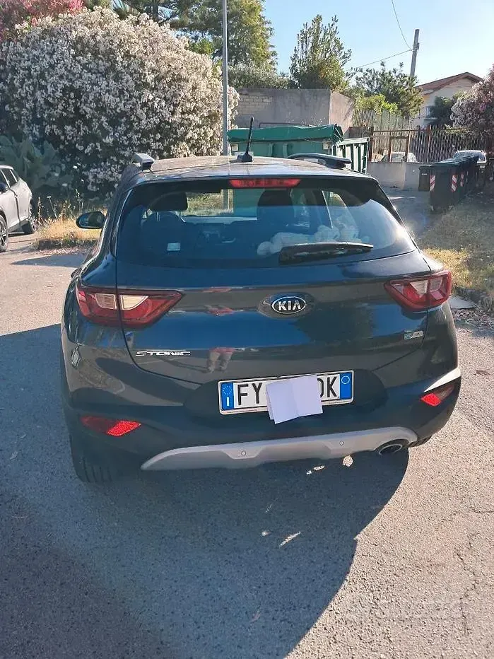 Usata Kia Stonic 100 CV (73 kW) 2020 Grigio SUV