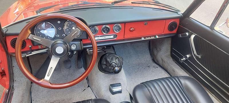 Usata Alfa Romeo Spider 94 CV (69 kW) 1976 Rosso Cabrio