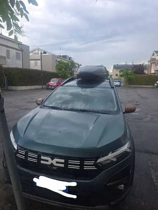 Usata Dacia Jogger Extreme 101 CV (74 kW) 2024 Verde Monovolume