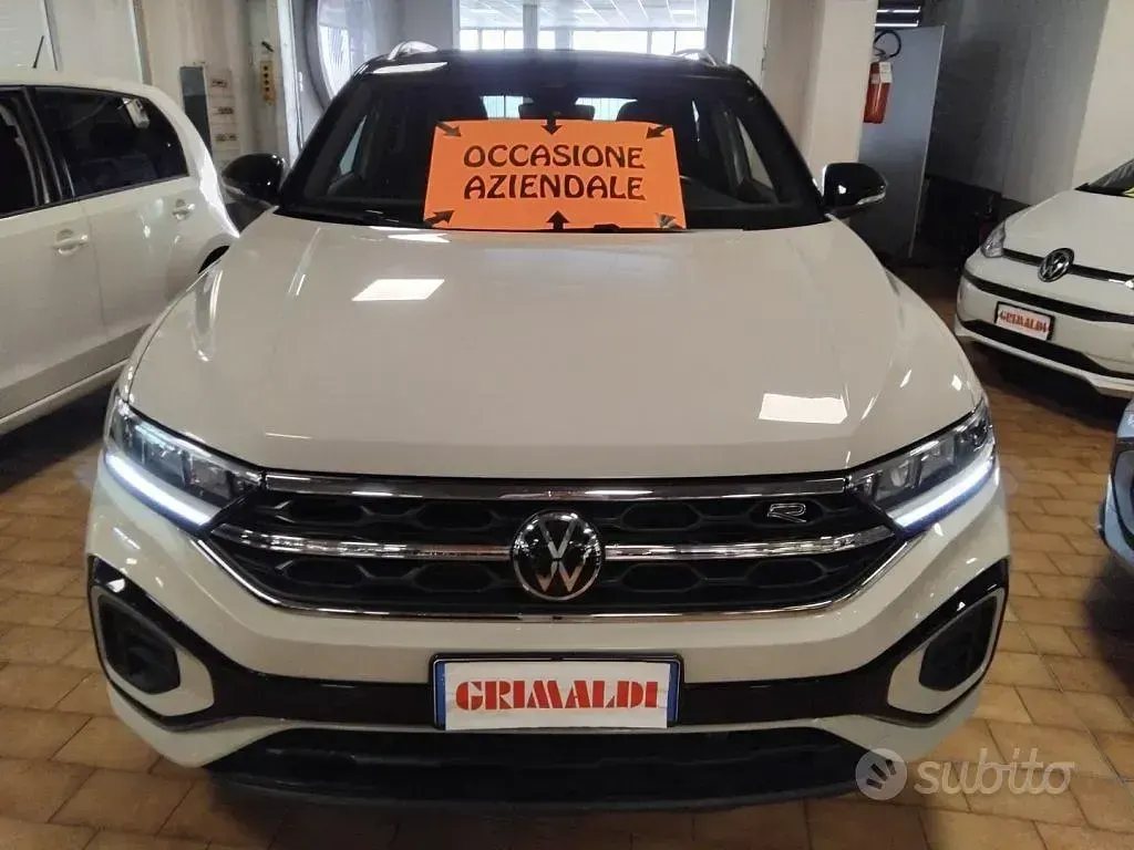 Usata VW T-Roc R-line 150 CV (110 kW) 2024 Ascot grey/nero / metallizzato SUV