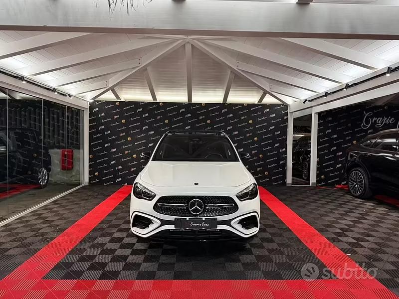 Usata Mercedes GLA200 Premium 150 CV (110 kW) 2024 Bianco SUV