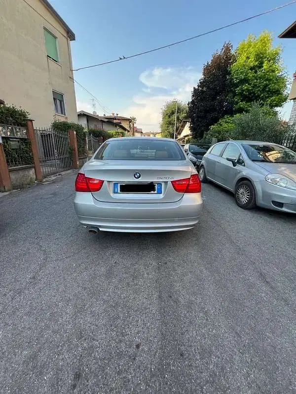 Usata BMW 320 184 CV (135 kW) 2011 Berlina