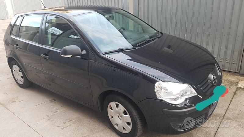 Begagnad VW Polo 69 HK (50 kW) 2007 Svart Sedan