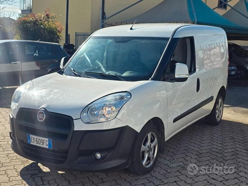 Usata Fiat Doblò Active 105 CV (77 kW) 2014 Bianco Monovolume