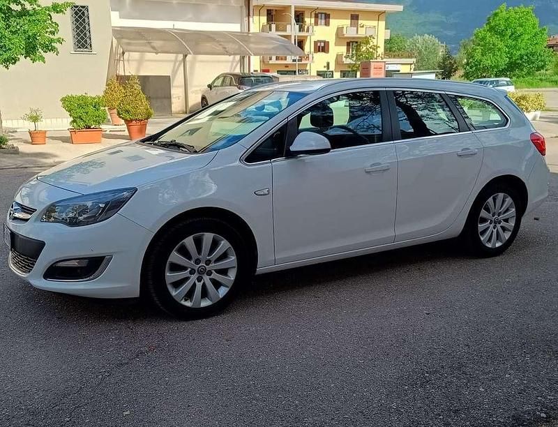 Usata 2016 Opel Astra S Station wagon | 6800 € (Ottimo prezzo) - Immagine 1/4