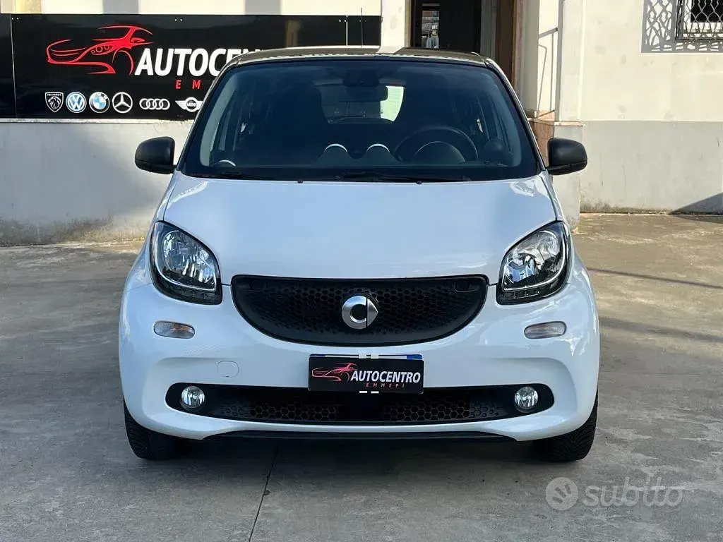 Usata Smart ForFour 71 CV (52 kW) 2018 Bianco Utilitaria