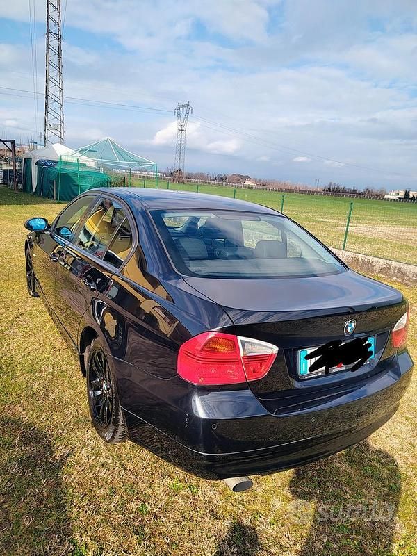 Usata BMW 318 129 CV (94 kW) 2006 Nero Berlina