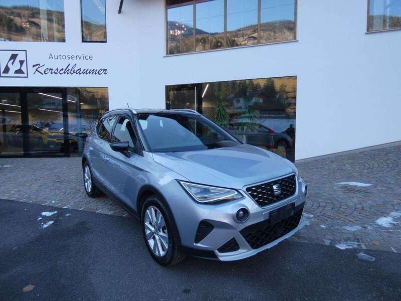Argento Usata 2022 Seat Arona Xperience SUV | 17.900 € (Cara) - Immagine 1/4