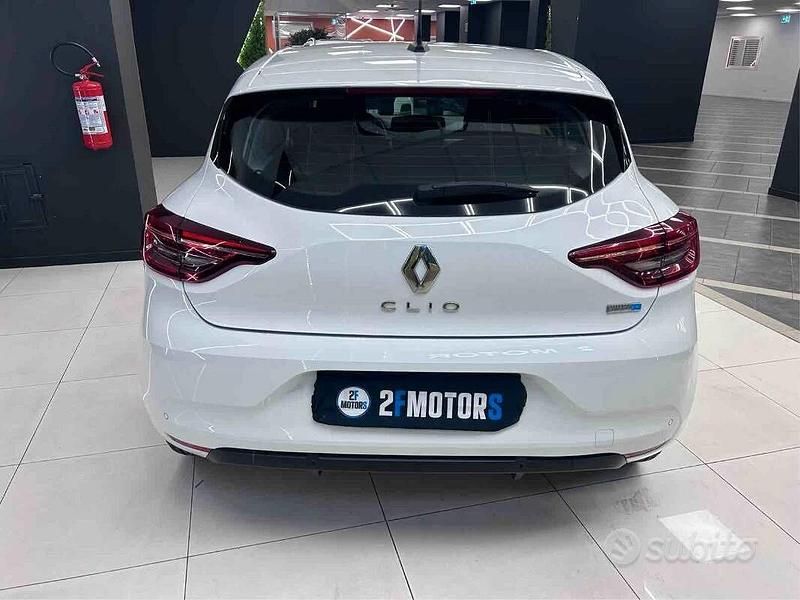 Usata Renault Clio V Zen 140 CV (102 kW) 2022 Bianco Berlina
